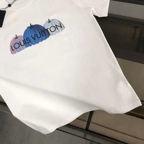 Replica Louis Vuitton LV T-Shirts Short Sleeved For Men #1467763 $45.00 USD for Wholesale