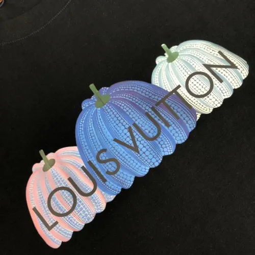 Replica Louis Vuitton LV T-Shirts Short Sleeved For Men #1467765 $45.00 USD for Wholesale
