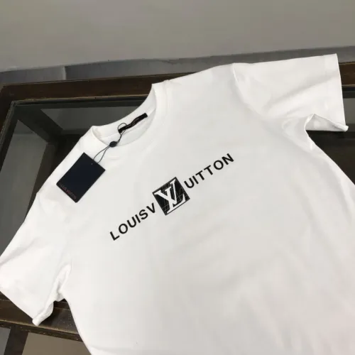 Replica Louis Vuitton LV T-Shirts Short Sleeved For Men #1467766 $45.00 USD for Wholesale