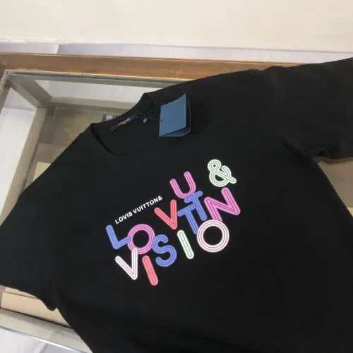 Replica Louis Vuitton LV T-Shirts Short Sleeved For Men #1467769 $45.00 USD for Wholesale