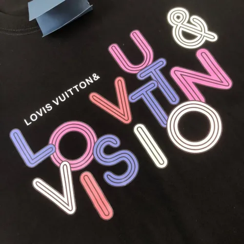 Replica Louis Vuitton LV T-Shirts Short Sleeved For Men #1467769 $45.00 USD for Wholesale