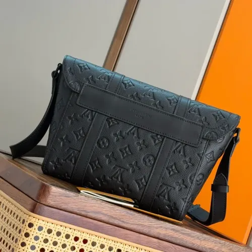 Replica Louis Vuitton AAA Man Messenger Bags #1467835 $175.00 USD for Wholesale