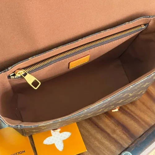 Replica Louis Vuitton AAA Man Messenger Bags #1467841 $165.00 USD for Wholesale