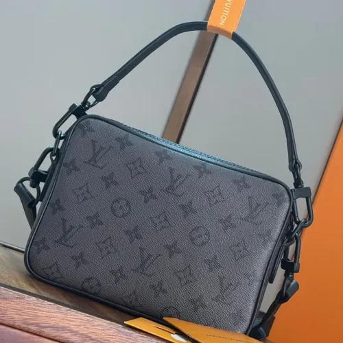 Replica Louis Vuitton AAA Man Messenger Bags #1467842 $162.00 USD for Wholesale
