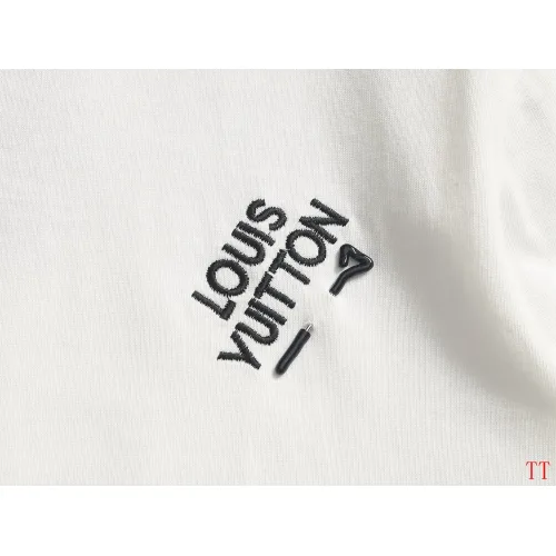 Replica Louis Vuitton LV T-Shirts Short Sleeved For Unisex #1467896 $40.00 USD for Wholesale