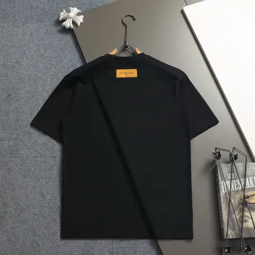 Replica Louis Vuitton LV T-Shirts Short Sleeved For Unisex #1467897 $40.00 USD for Wholesale