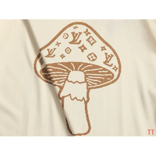 Replica Louis Vuitton LV T-Shirts Short Sleeved For Unisex #1467898 $40.00 USD for Wholesale