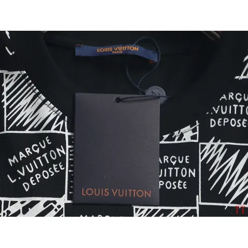 Replica Louis Vuitton LV T-Shirts Short Sleeved For Unisex #1467901 $40.00 USD for Wholesale