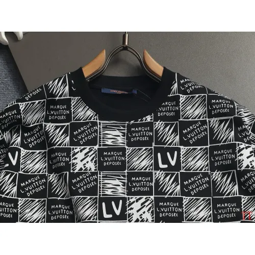 Replica Louis Vuitton LV T-Shirts Short Sleeved For Unisex #1467901 $40.00 USD for Wholesale