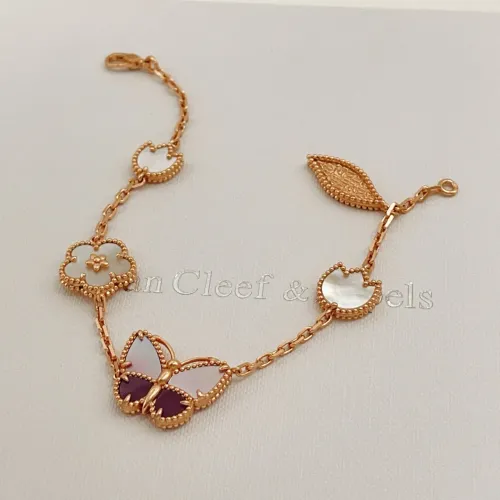 Replica Van Cleef & Arpels Bracelets #1468817 $38.00 USD for Wholesale