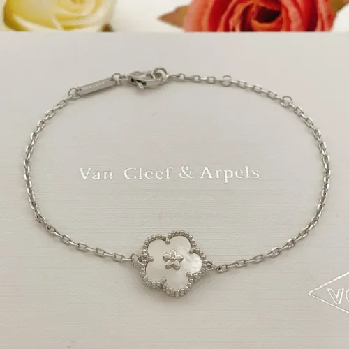Wholesale Van Cleef &amp; Arpels Bracelets For Women #1469080 $29.00 USD, Wholesale Quality Replica Van Cleef &amp; Arpels Bracelets