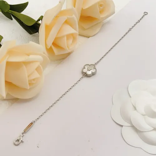 Replica Van Cleef & Arpels Bracelets For Women #1469080 $29.00 USD for Wholesale