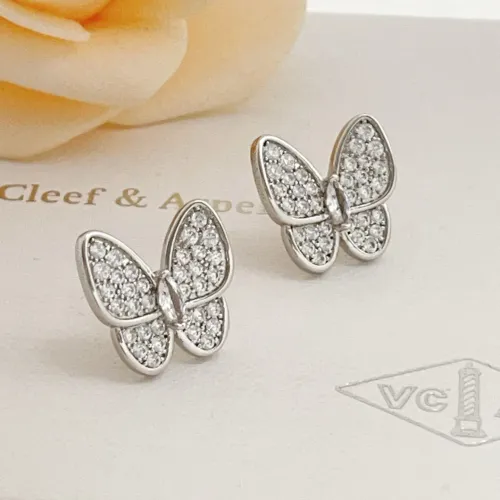 Replica Van Cleef & Arpels Earrings For Women #1469082 $32.00 USD for Wholesale