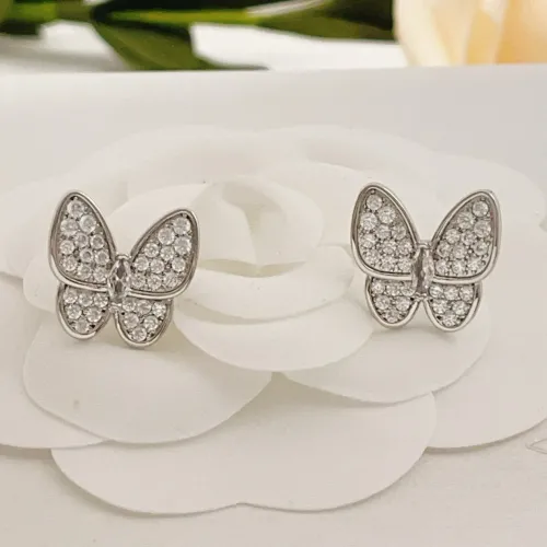 Replica Van Cleef & Arpels Earrings For Women #1469082 $32.00 USD for Wholesale