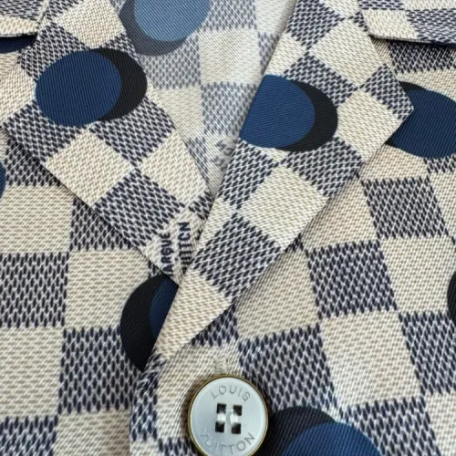Replica Louis Vuitton LV Shirts Short Sleeved For Unisex #1469910 $72.00 USD for Wholesale