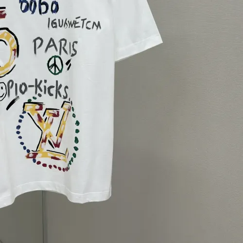 Replica Louis Vuitton LV T-Shirts Short Sleeved For Men #1469976 $42.00 USD for Wholesale