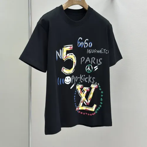 Replica Louis Vuitton LV T-Shirts Short Sleeved For Men #1469978 $42.00 USD for Wholesale