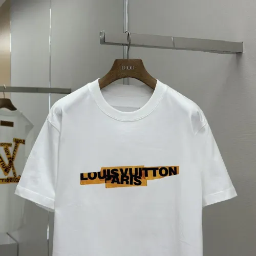 Replica Louis Vuitton LV T-Shirts Short Sleeved For Men #1469979 $42.00 USD for Wholesale