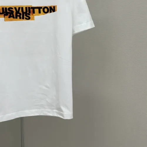 Replica Louis Vuitton LV T-Shirts Short Sleeved For Men #1469979 $42.00 USD for Wholesale