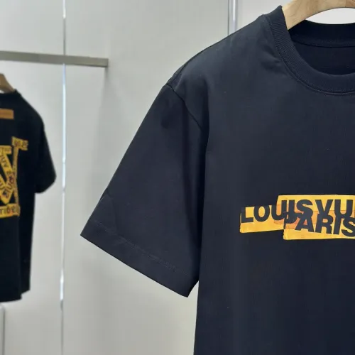 Replica Louis Vuitton LV T-Shirts Short Sleeved For Men #1469980 $42.00 USD for Wholesale