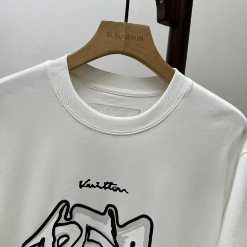 Replica Louis Vuitton LV T-Shirts Short Sleeved For Men #1469991 $42.00 USD for Wholesale