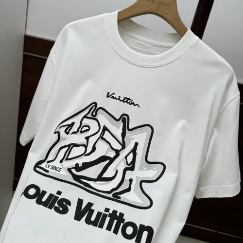 Replica Louis Vuitton LV T-Shirts Short Sleeved For Men #1469991 $42.00 USD for Wholesale