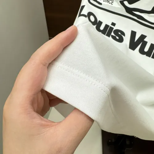 Replica Louis Vuitton LV T-Shirts Short Sleeved For Men #1469991 $42.00 USD for Wholesale