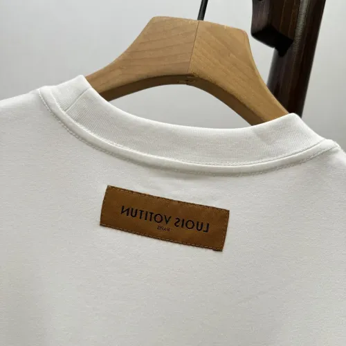 Replica Louis Vuitton LV T-Shirts Short Sleeved For Men #1469991 $42.00 USD for Wholesale