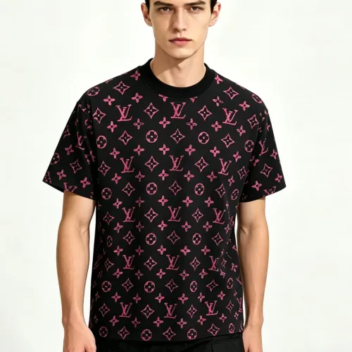 Replica Louis Vuitton LV T-Shirts Short Sleeved For Men #1470019 $60.00 USD for Wholesale