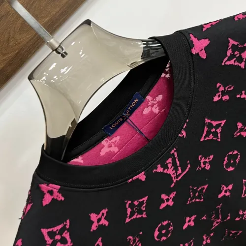 Replica Louis Vuitton LV T-Shirts Short Sleeved For Men #1470019 $60.00 USD for Wholesale