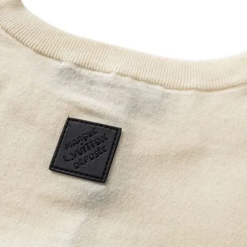 Replica Louis Vuitton LV T-Shirts Short Sleeved For Unisex #1470141 $72.00 USD for Wholesale