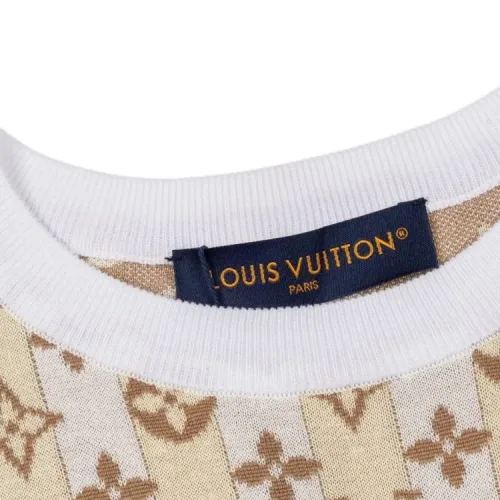 Replica Louis Vuitton LV T-Shirts Short Sleeved For Unisex #1470143 $82.00 USD for Wholesale