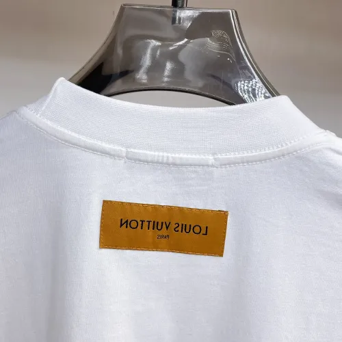 Replica Louis Vuitton LV T-Shirts Short Sleeved For Unisex #1470409 $60.00 USD for Wholesale