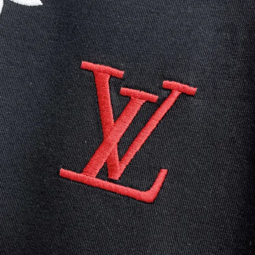 Replica Louis Vuitton LV T-Shirts Short Sleeved For Unisex #1470411 $60.00 USD for Wholesale