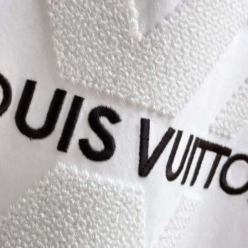 Replica Louis Vuitton LV T-Shirts Short Sleeved For Unisex #1470413 $60.00 USD for Wholesale