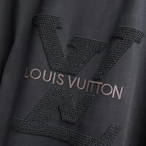 Replica Louis Vuitton LV T-Shirts Short Sleeved For Unisex #1470414 $60.00 USD for Wholesale