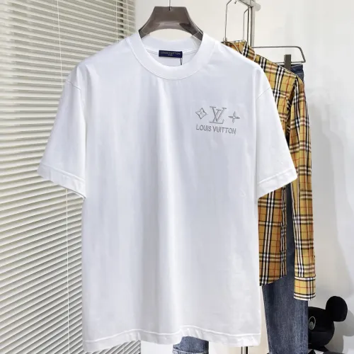 Replica Louis Vuitton LV T-Shirts Short Sleeved For Unisex #1470417 $60.00 USD for Wholesale