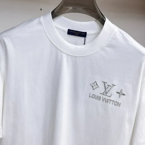 Replica Louis Vuitton LV T-Shirts Short Sleeved For Unisex #1470417 $60.00 USD for Wholesale