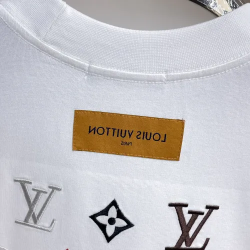 Replica Louis Vuitton LV T-Shirts Short Sleeved For Unisex #1470417 $60.00 USD for Wholesale