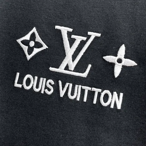 Replica Louis Vuitton LV T-Shirts Short Sleeved For Unisex #1470419 $60.00 USD for Wholesale