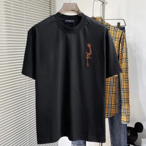 Replica Louis Vuitton LV T-Shirts Short Sleeved For Unisex #1470422 $60.00 USD for Wholesale