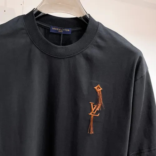 Replica Louis Vuitton LV T-Shirts Short Sleeved For Unisex #1470422 $60.00 USD for Wholesale