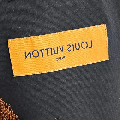 Replica Louis Vuitton LV T-Shirts Short Sleeved For Unisex #1470422 $60.00 USD for Wholesale