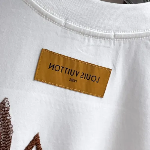 Replica Louis Vuitton LV T-Shirts Short Sleeved For Unisex #1470423 $60.00 USD for Wholesale