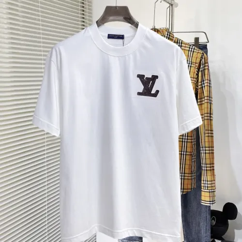 Replica Louis Vuitton LV T-Shirts Short Sleeved For Unisex #1470424 $60.00 USD for Wholesale