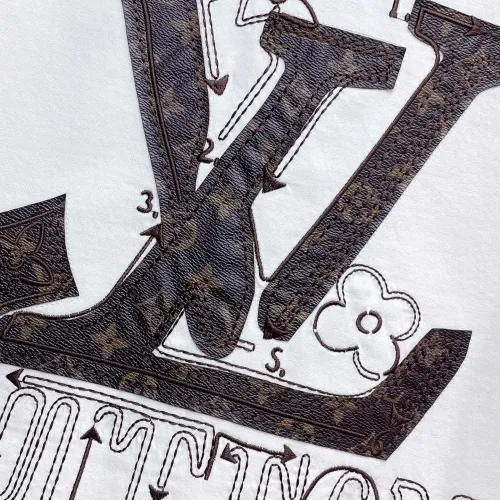 Replica Louis Vuitton LV T-Shirts Short Sleeved For Unisex #1470424 $60.00 USD for Wholesale