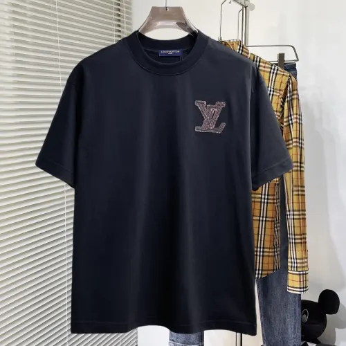 Replica Louis Vuitton LV T-Shirts Short Sleeved For Unisex #1470425 $60.00 USD for Wholesale