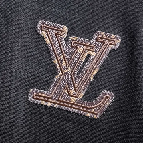 Replica Louis Vuitton LV T-Shirts Short Sleeved For Unisex #1470425 $60.00 USD for Wholesale