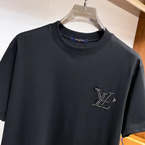 Replica Louis Vuitton LV T-Shirts Short Sleeved For Men #1470427 $60.00 USD for Wholesale