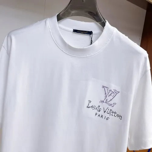 Replica Louis Vuitton LV T-Shirts Short Sleeved For Men #1470428 $60.00 USD for Wholesale